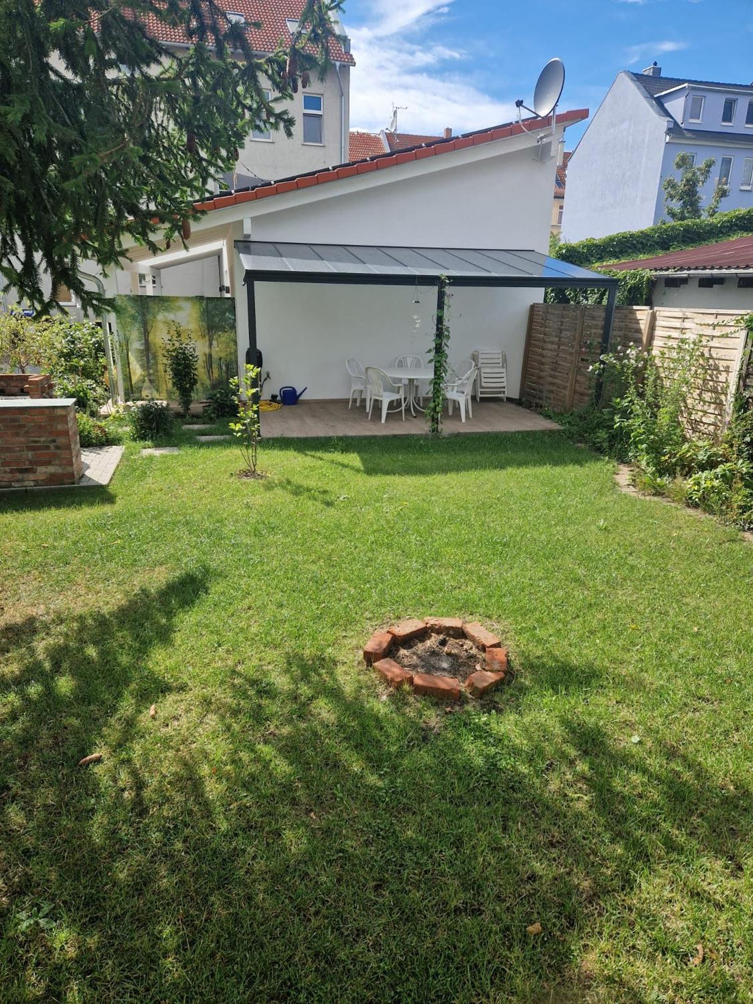 Auszeit2 Erfurt - Stilvolle Dachwohnung Mit Parkplatz - Zentrumsnah Esterno foto