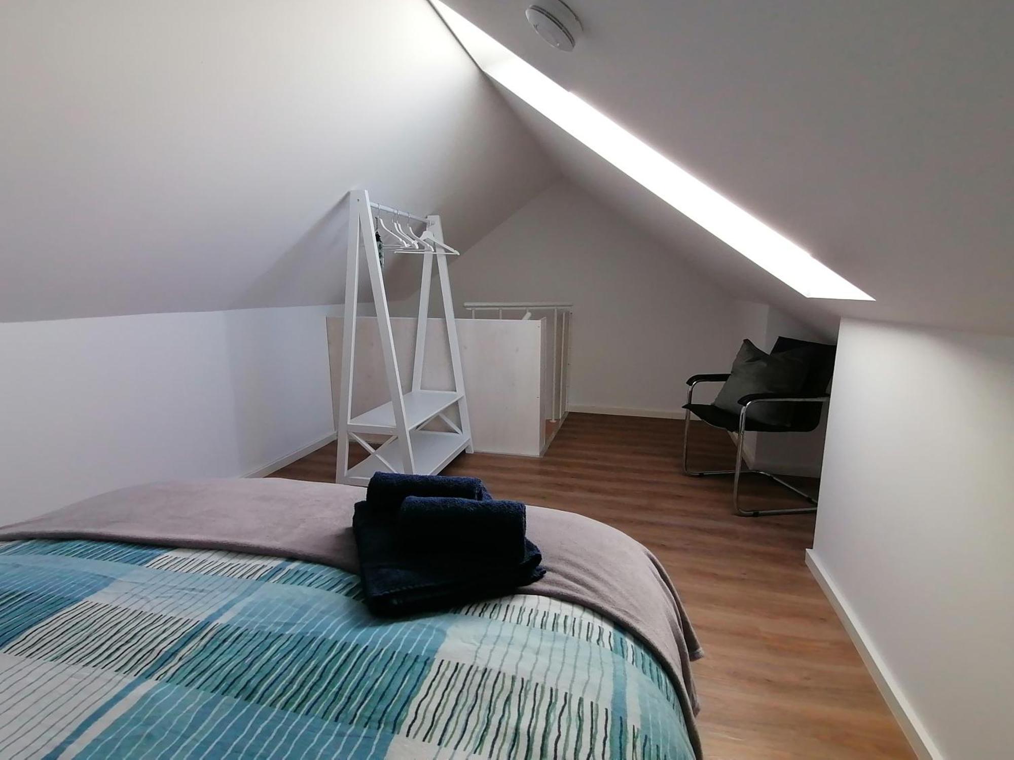 Auszeit2 Erfurt - Stilvolle Dachwohnung Mit Parkplatz - Zentrumsnah Esterno foto