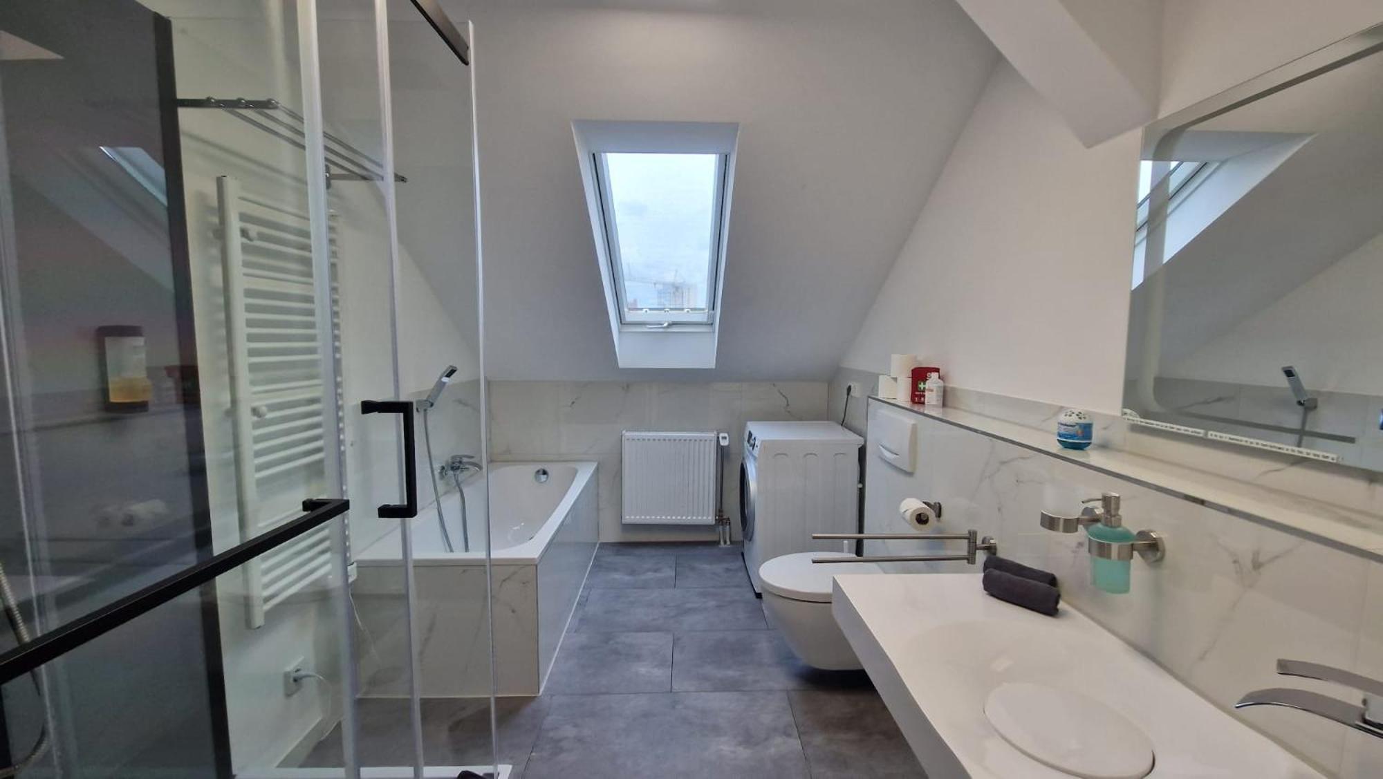 Auszeit2 Erfurt - Stilvolle Dachwohnung Mit Parkplatz - Zentrumsnah Esterno foto