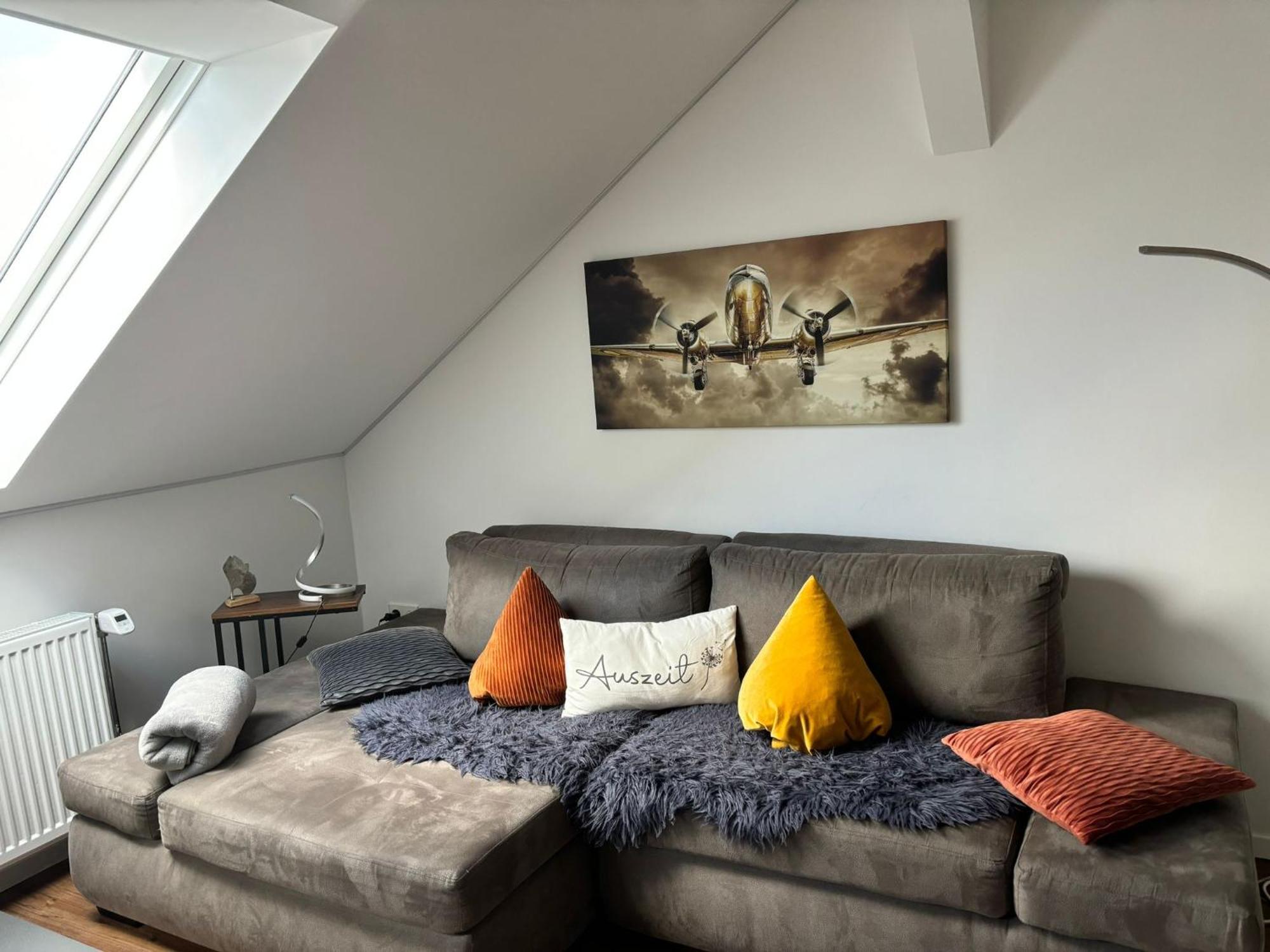 Auszeit2 Erfurt - Stilvolle Dachwohnung Mit Parkplatz - Zentrumsnah Esterno foto