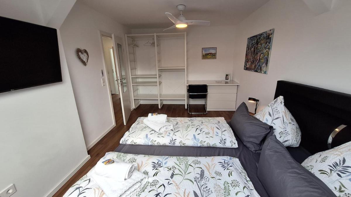 Auszeit2 Erfurt - Stilvolle Dachwohnung Mit Parkplatz - Zentrumsnah Esterno foto