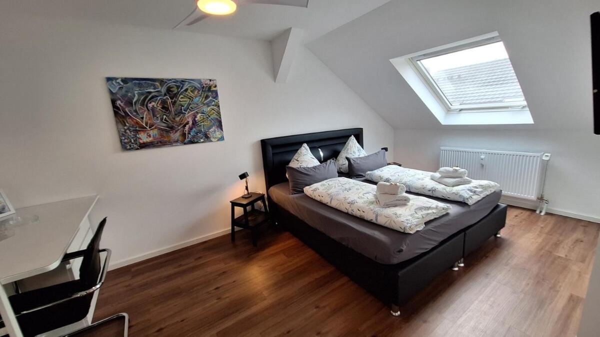Auszeit2 Erfurt - Stilvolle Dachwohnung Mit Parkplatz - Zentrumsnah Esterno foto