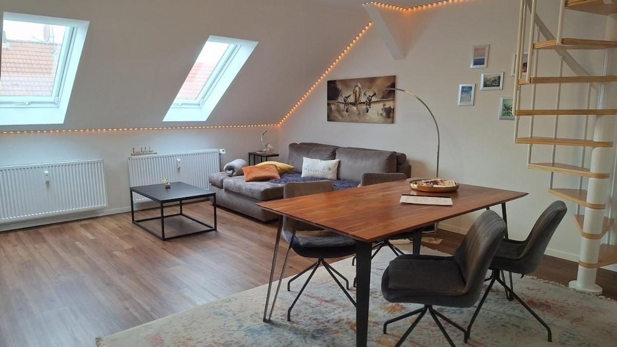 Auszeit2 Erfurt - Stilvolle Dachwohnung Mit Parkplatz - Zentrumsnah Esterno foto